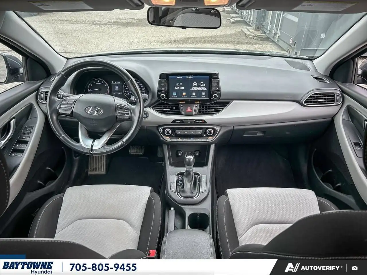 Hyundai ELANTRA снимка Hyundai ELANTRA