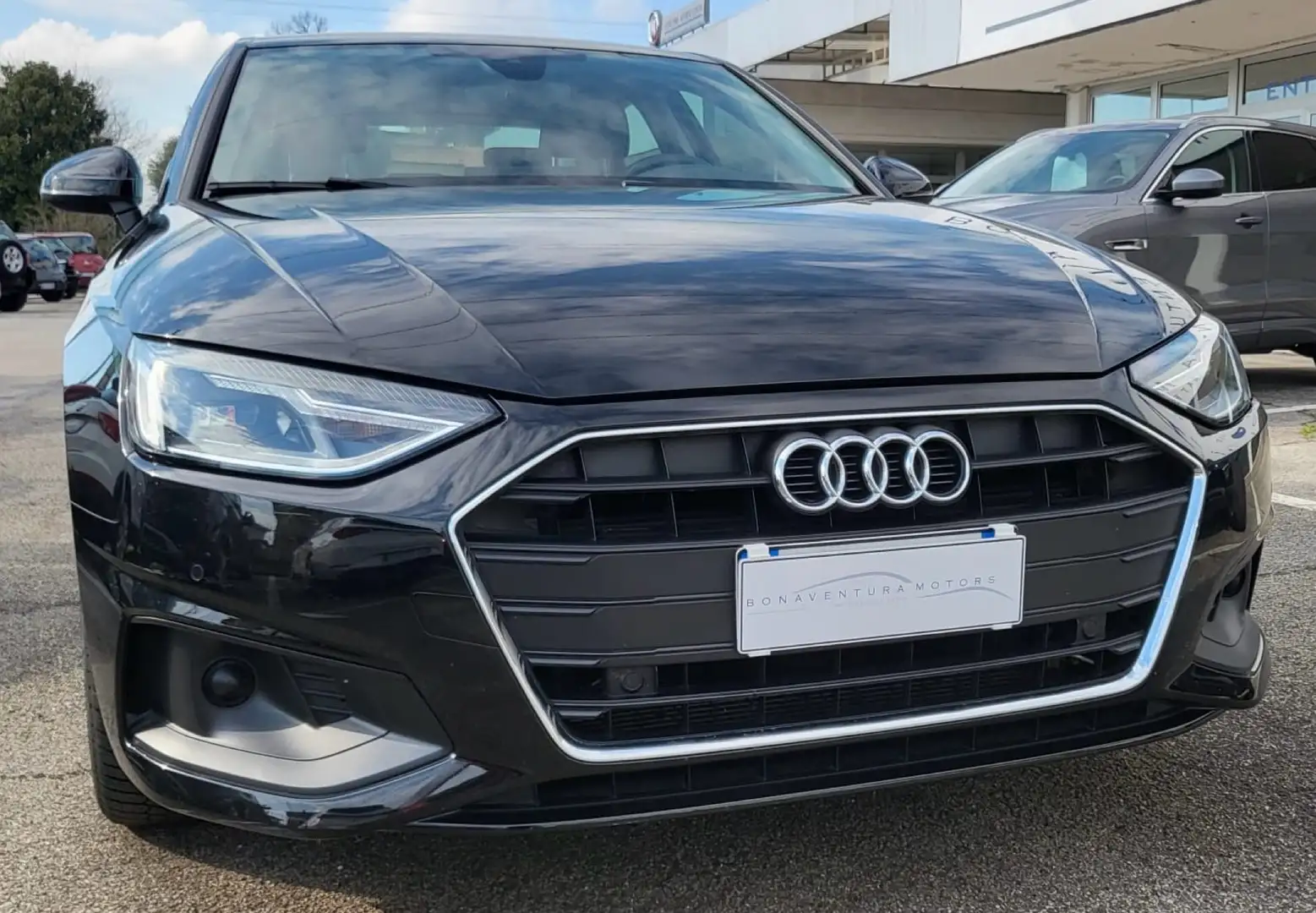 Audi A4 40 2.0 tdi mhev 204cv s-tronic “RADAR-NAVI-PDC crna - 2