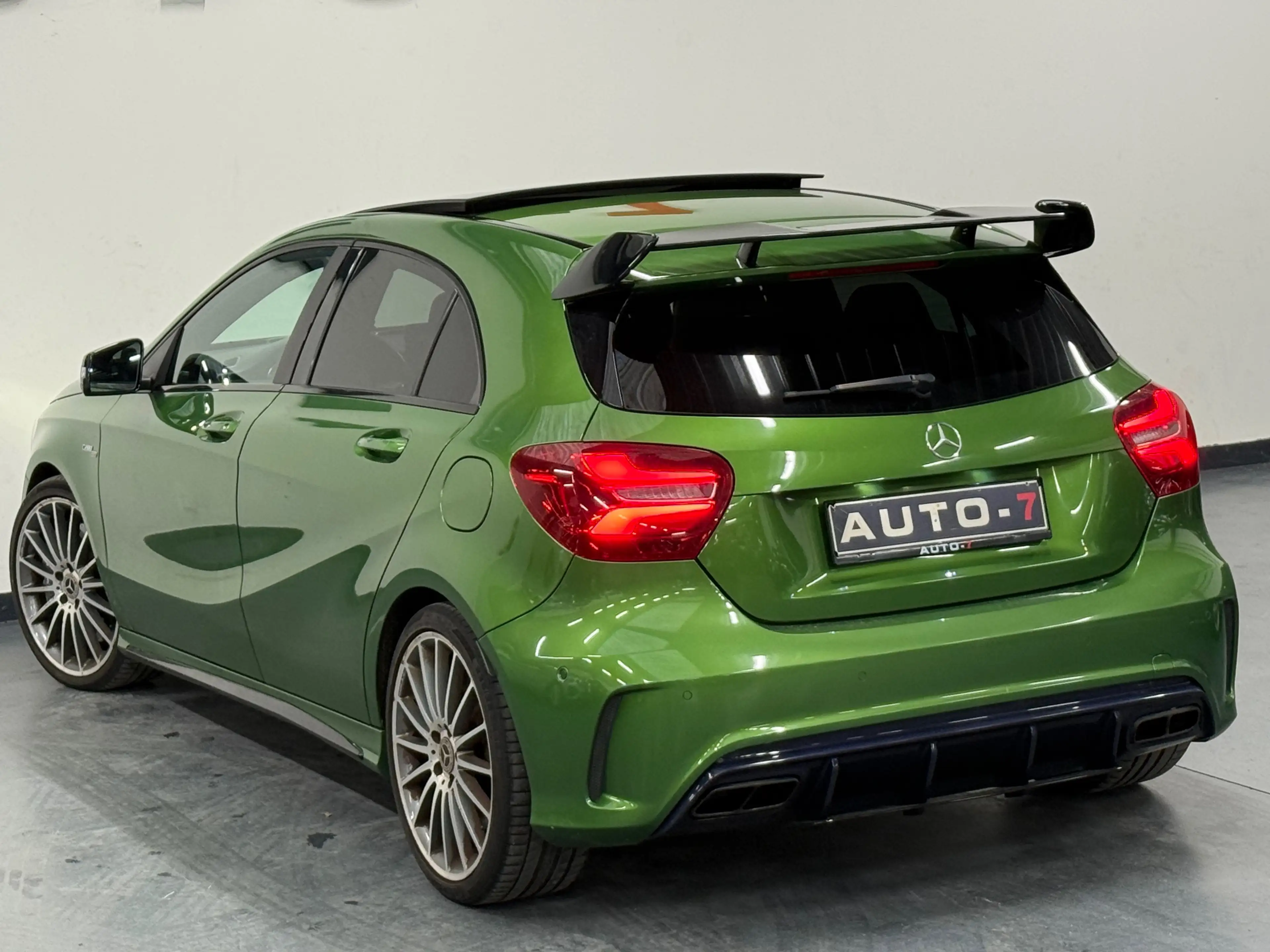 Mercedes-Benz A 45 AMG 4-Matic Face-lift Performance 2017 — photo 4