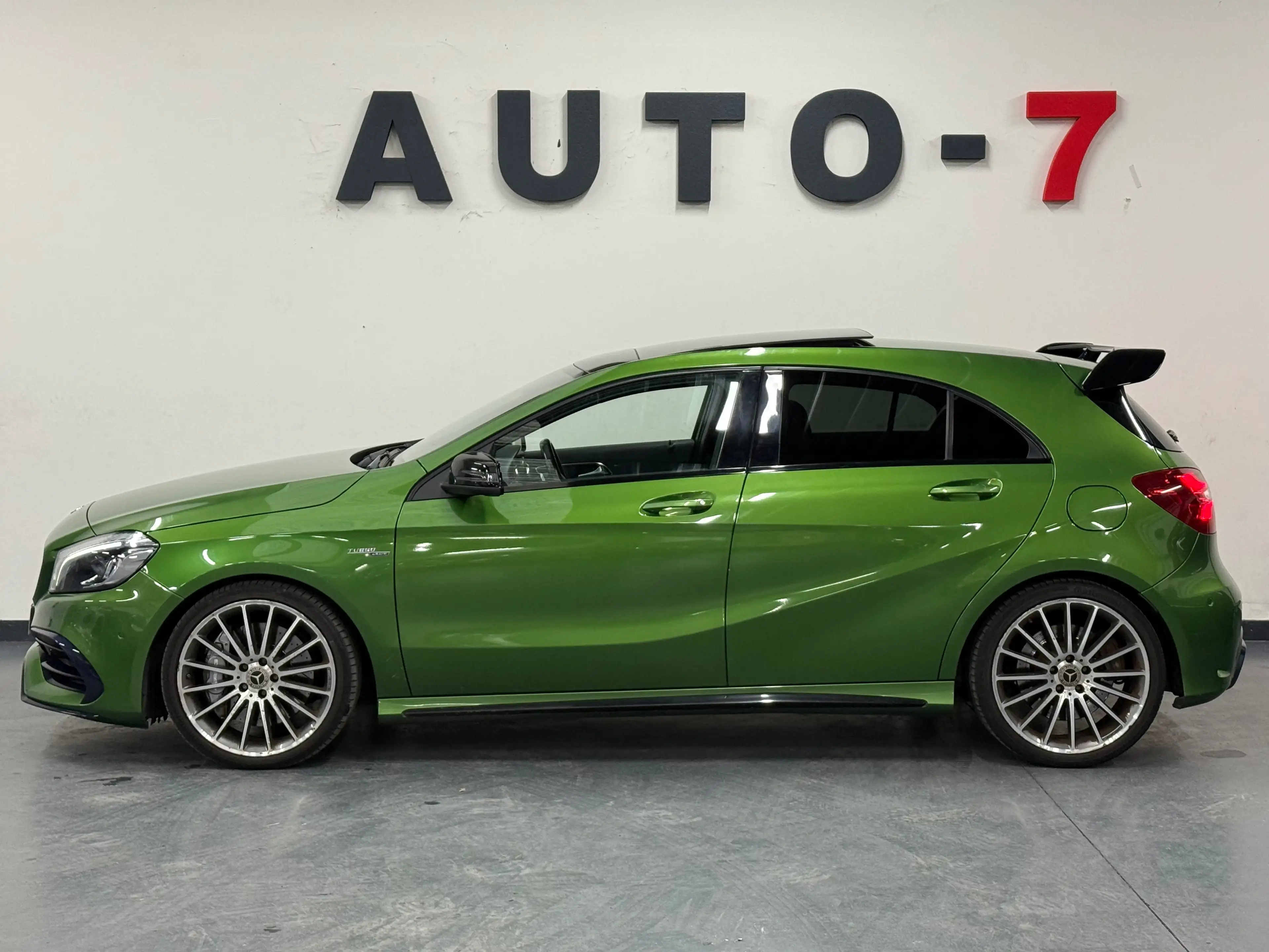 Mercedes-Benz A 45 AMG 4-Matic Face-lift Performance 2017 — photo 3