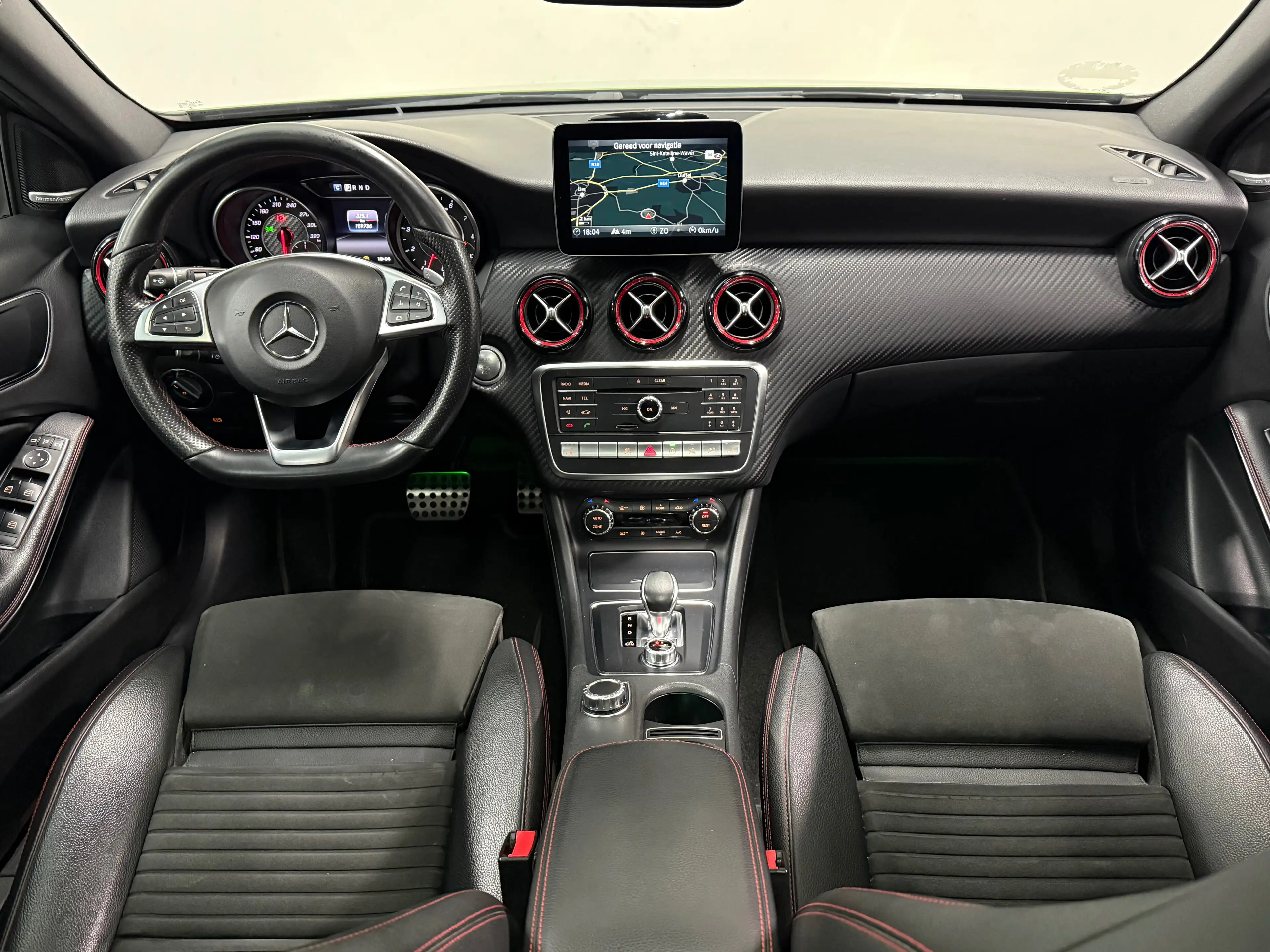 Mercedes-Benz A 45 AMG 4-Matic Face-lift Performance 2017 — photo 11