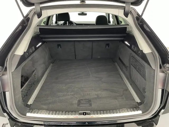 Audi A6 view 7