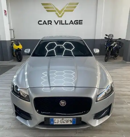 Jaguar XF XF 2.0 D 240 CV AWD aut. R-Sport