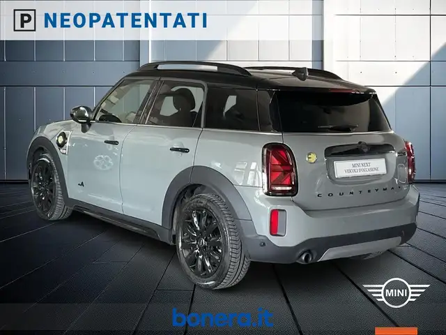MINI Countryman view 8