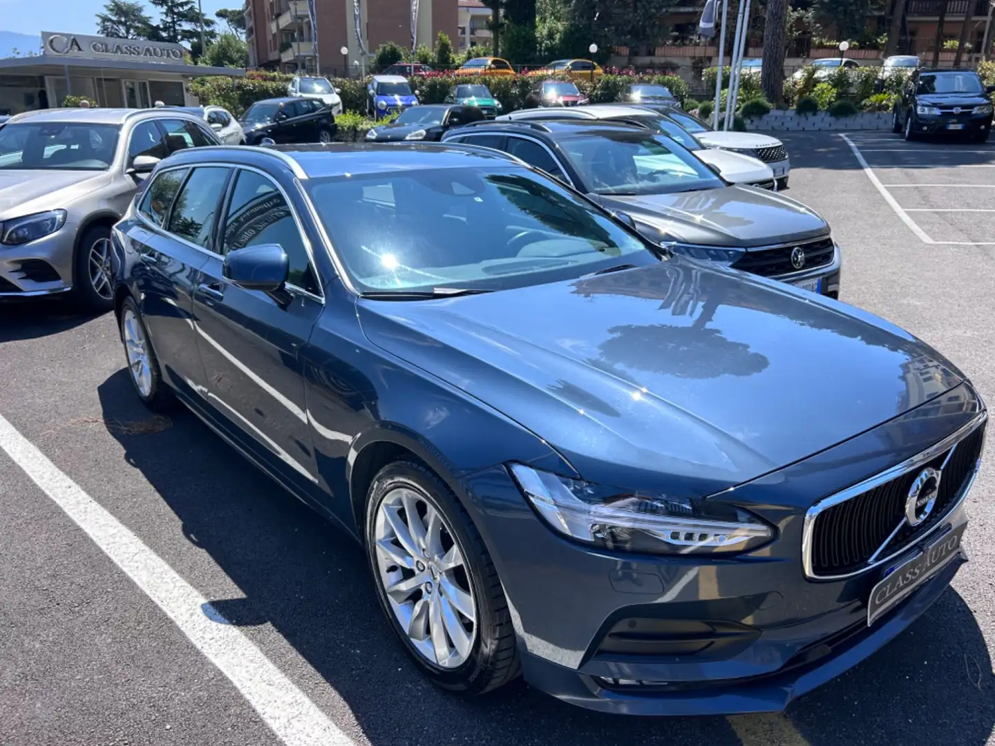 Volvo V90 D4 Geartronic Momentum Blu/Azzurro - 1