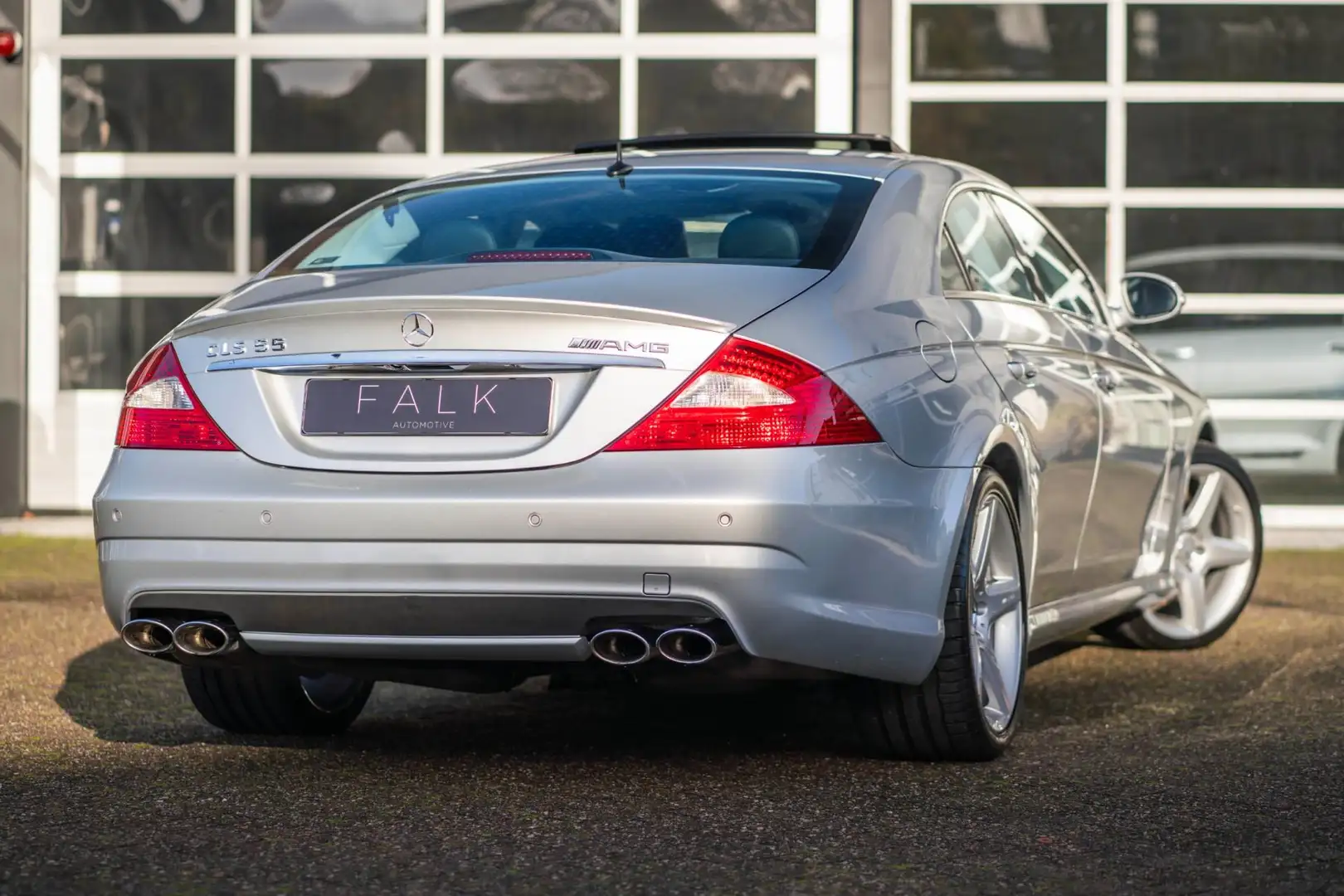 Mercedes-Benz CLS 55 AMG 476 pk V8 Unieke Liefhebbersauto Šedá - 2