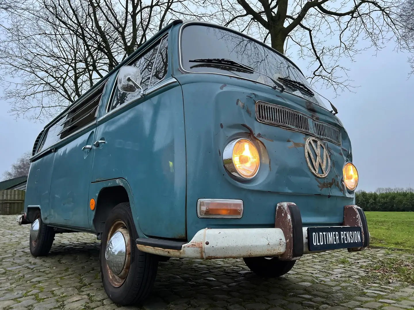 Volkswagen T2 T2a Combi, echte patina, recreatie uitvoering Azul - 1