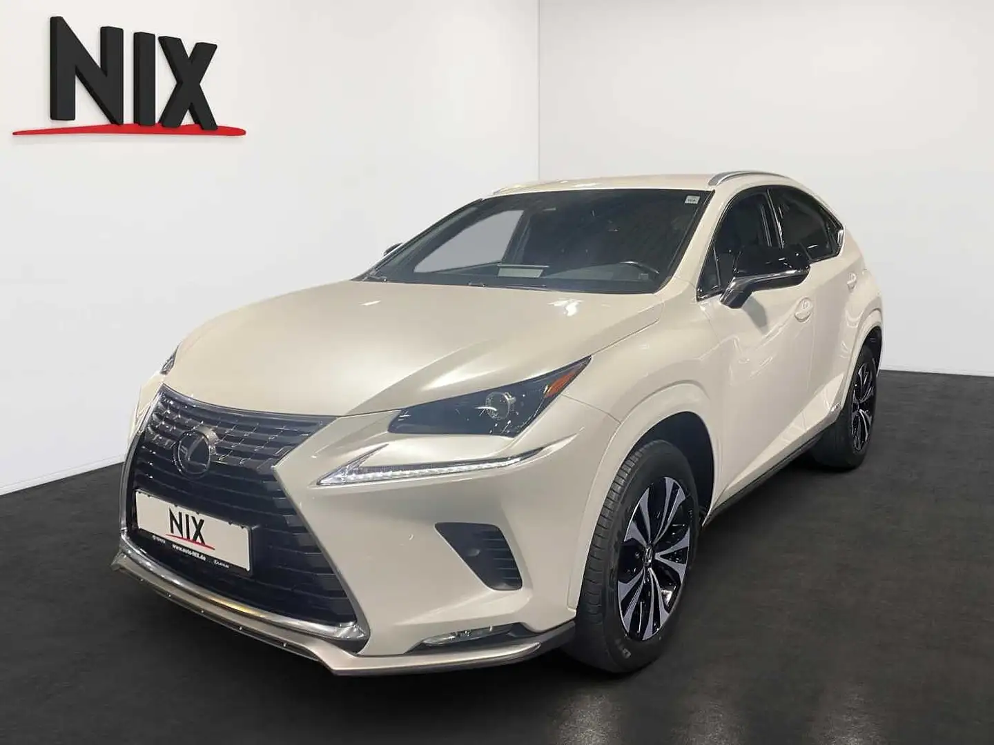 Lexus NX 300h 2.5 Hybrid Style Edition LED SHZ Weiß - 1