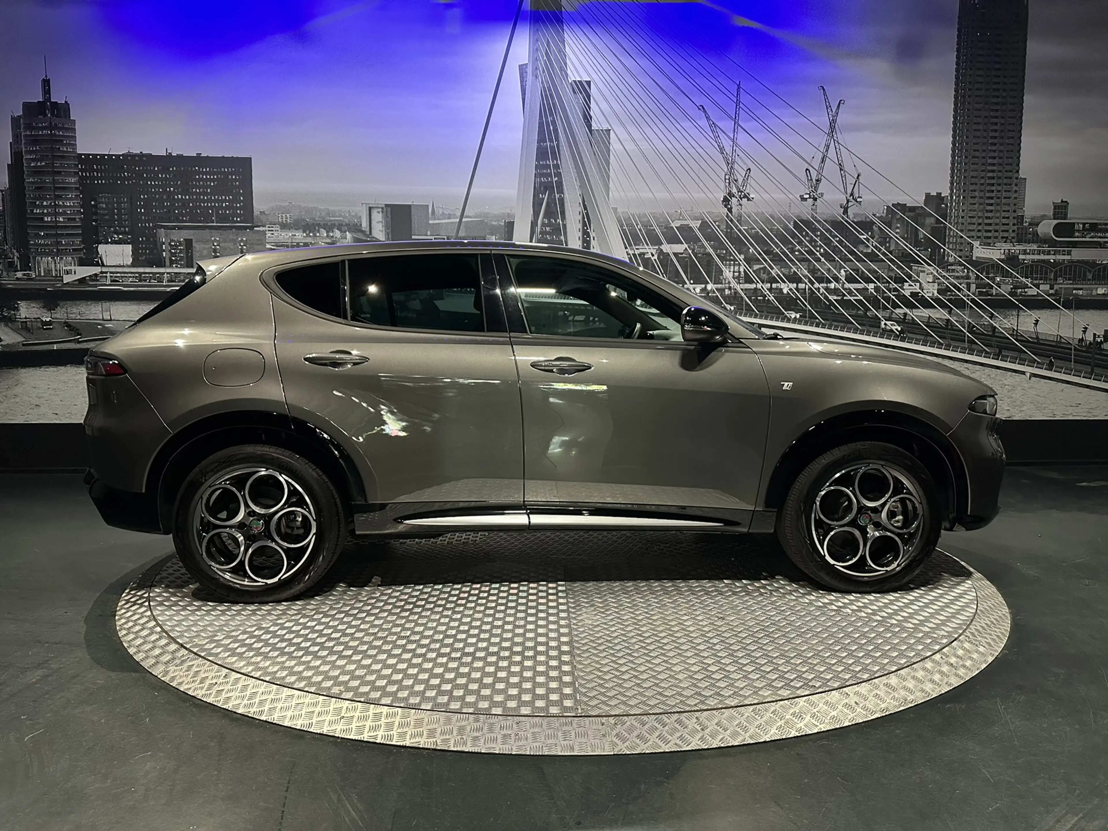 Alfa Romeo Tonale 1.3 Ibrida Plug-In Q4 — photo 2