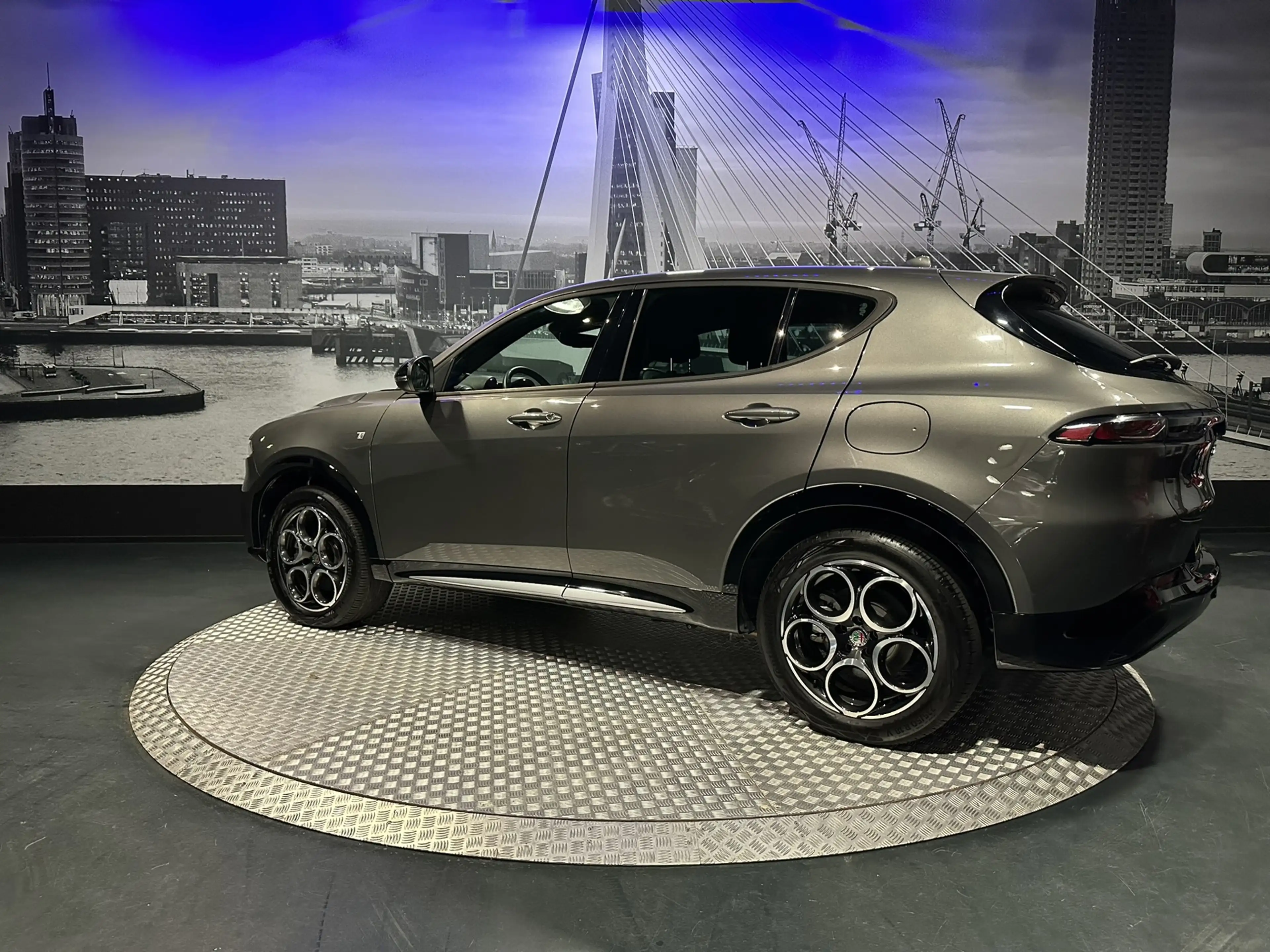 Alfa Romeo Tonale 1.3 Ibrida Plug-In Q4 — photo 9