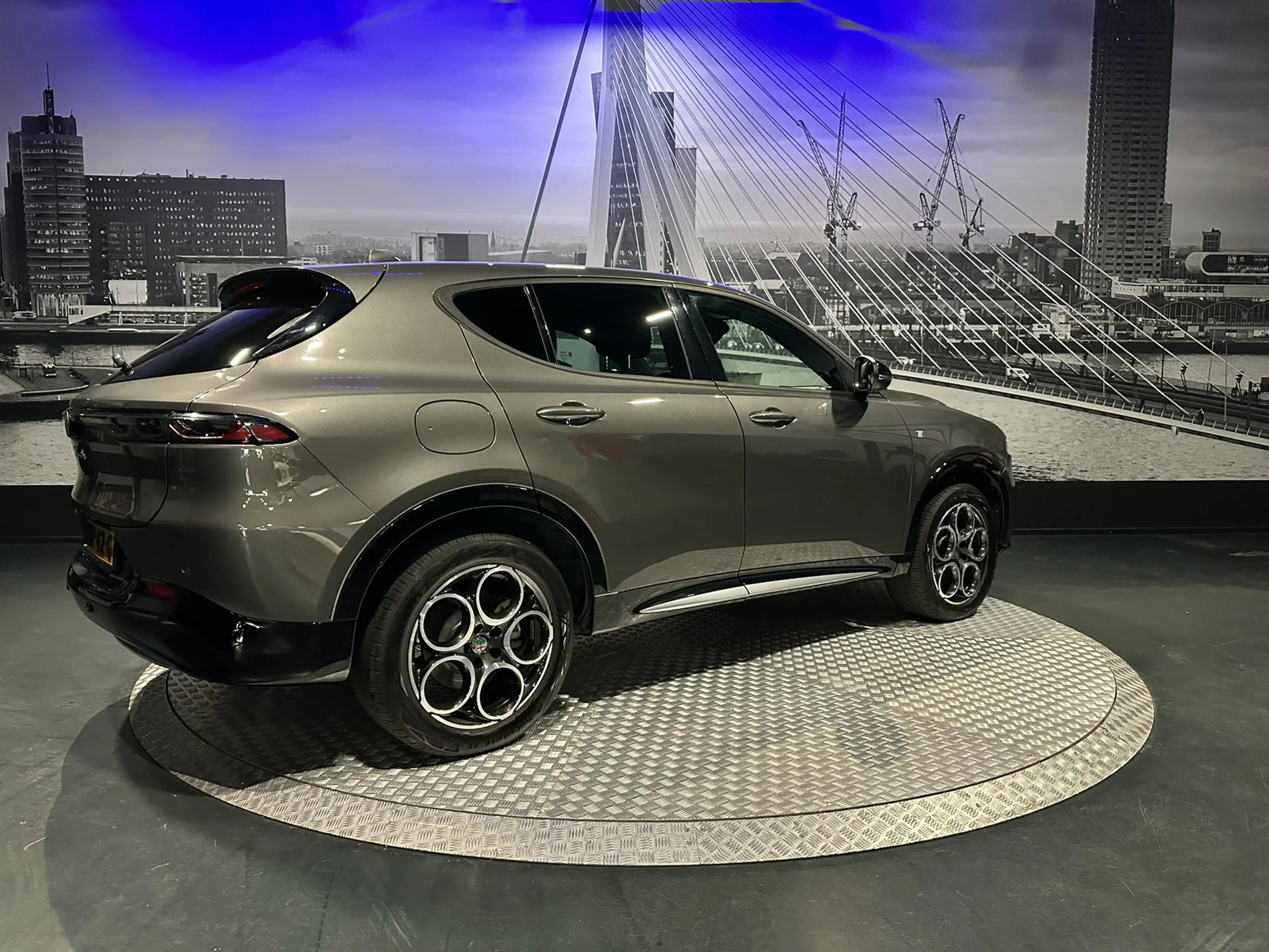 Alfa Romeo Tonale 1.3 Ibrida Plug-In Q4 — photo 13