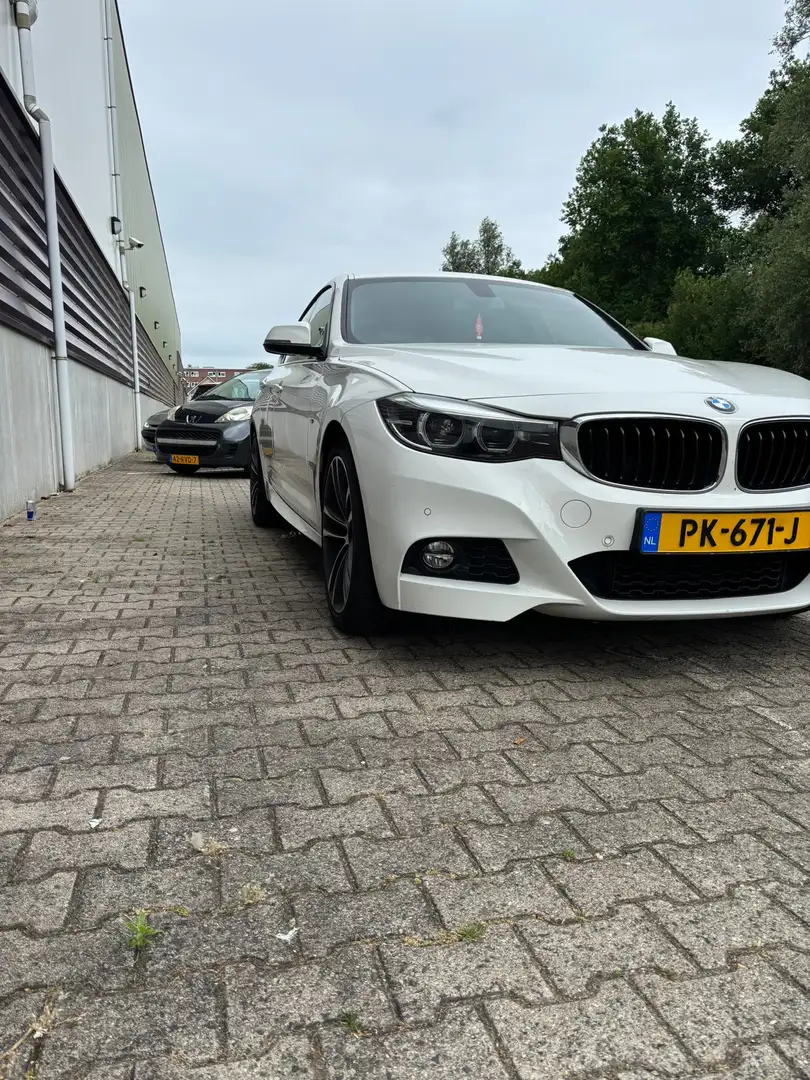 BMW 320 i GT Wit - 2