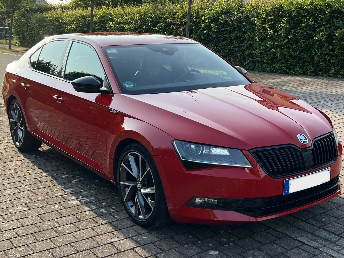 Skoda Superb Superb 2.0 TDI 4x4 DSG SportLine Czerwony - 1