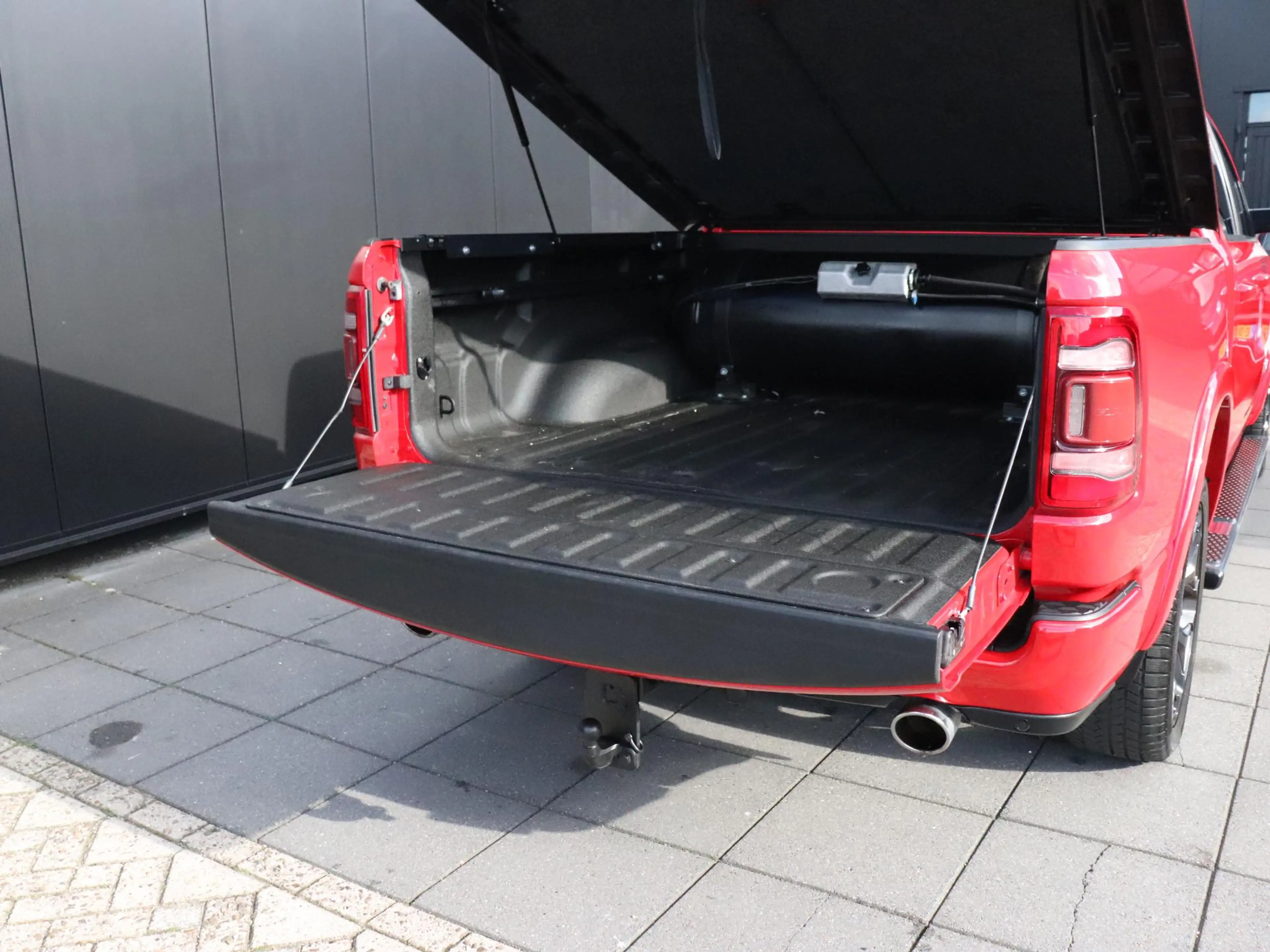 Dodge RAM 1500 5.7 V8 4x4 Crew Cab Laramie | LPG | STOEL/STU — photo 17