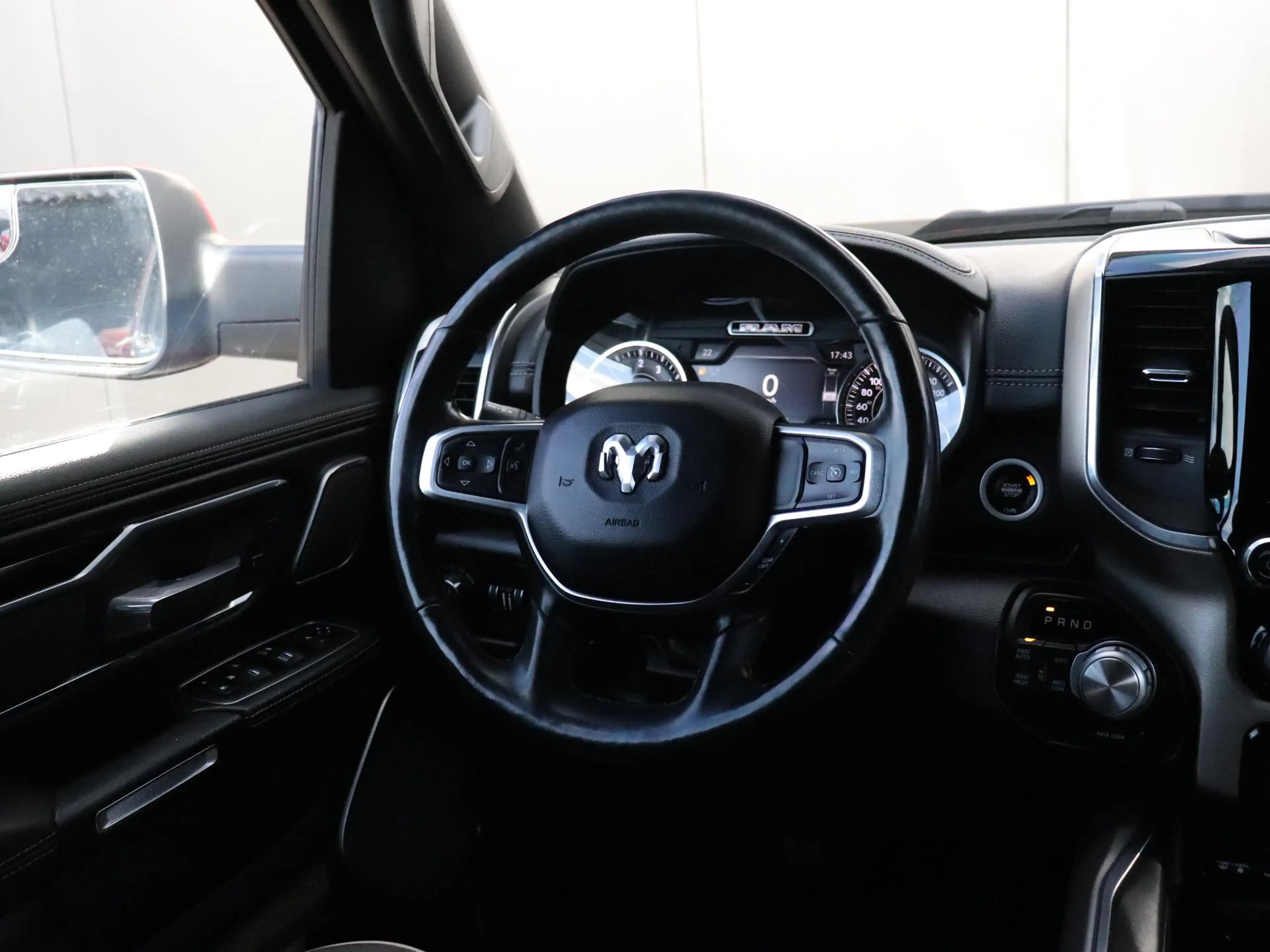 Dodge RAM 1500 5.7 V8 4x4 Crew Cab Laramie | LPG | STOEL/STU — photo 24