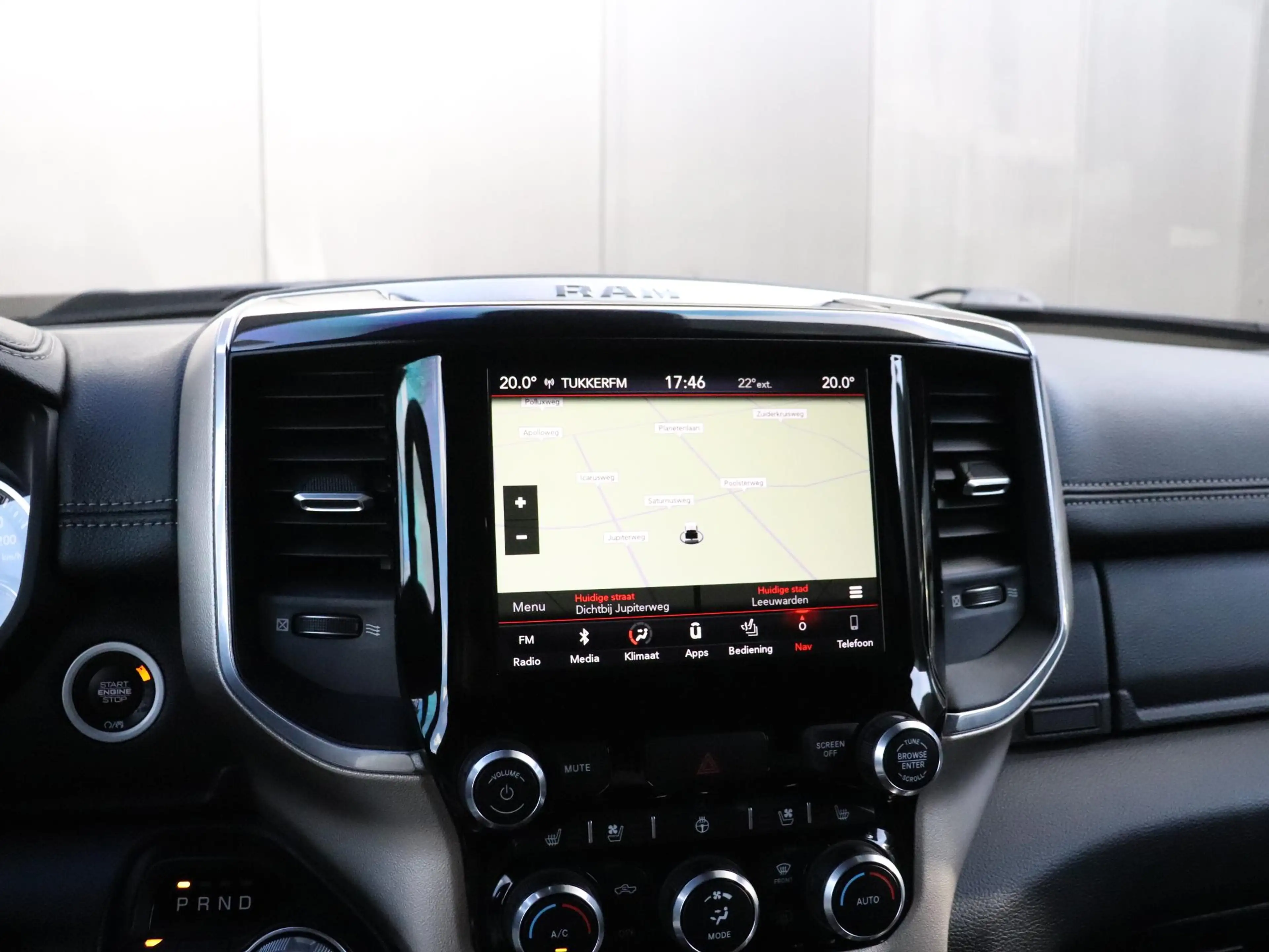 Dodge RAM 1500 5.7 V8 4x4 Crew Cab Laramie | LPG | STOEL/STU — photo 11