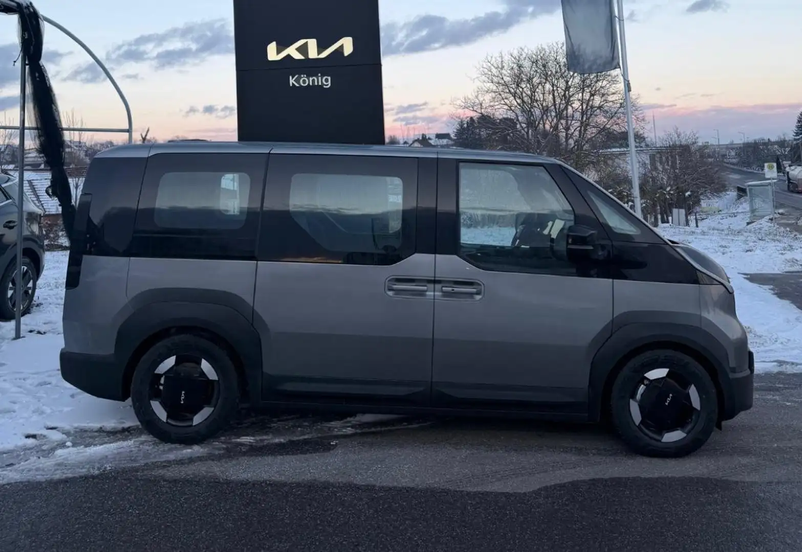 Kia PV5 Passenger PV5 5S Earth 71,2 KW Grau - 1