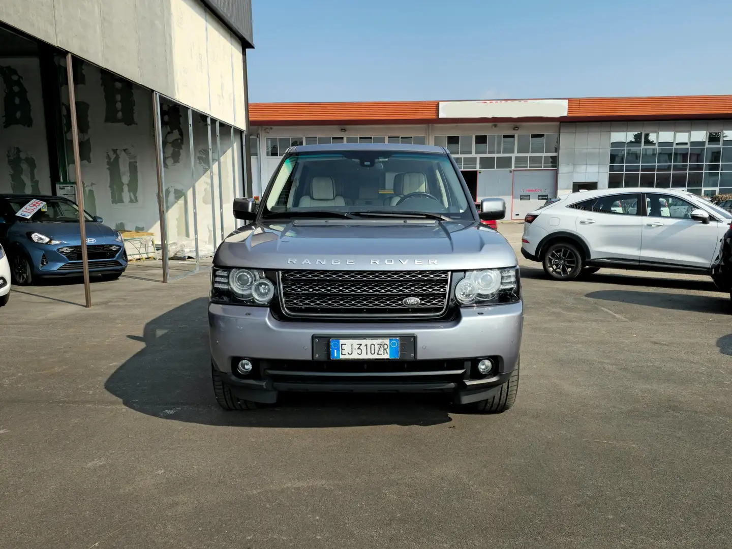 Land Rover Range Rover Range Rover III 2010 4.4 tdV8 Vogue auto Grigio - 1