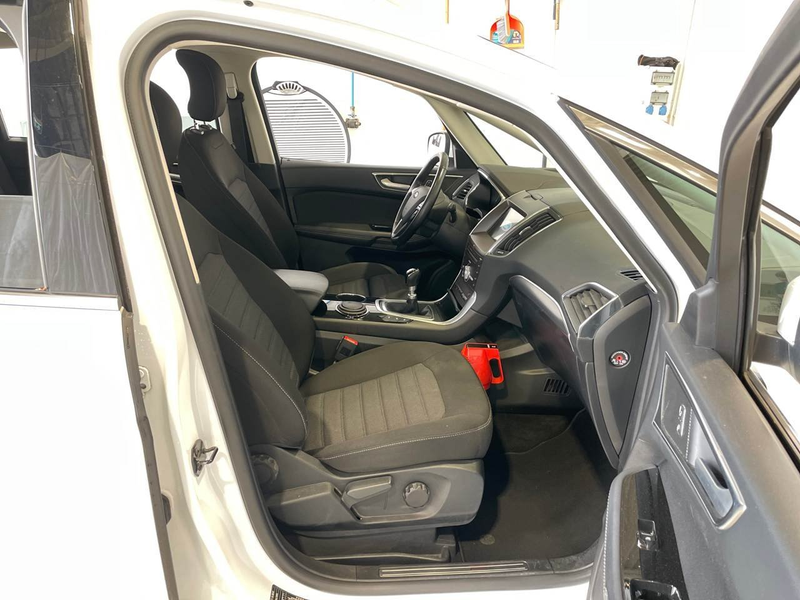 Ford S-Max 2.0 EcoBlue Titanium AHK SpoSi ACC BLIS — photo 7