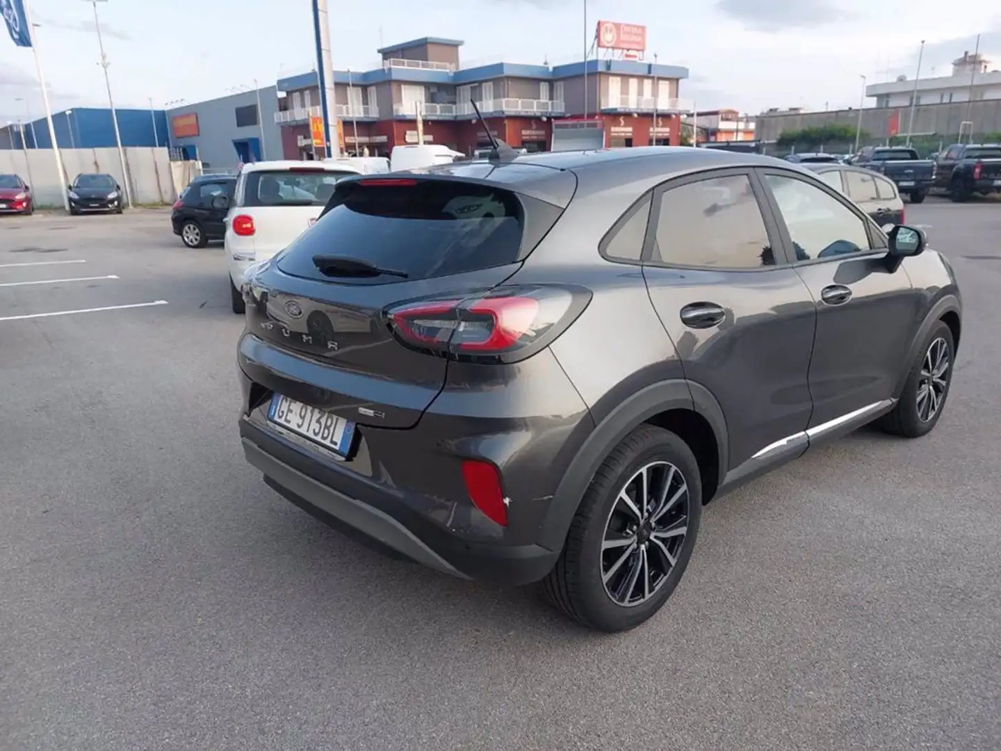 Ford Puma 1.0 EcoBoost Hybrid 125 CV S&S Titanium Gris - 2