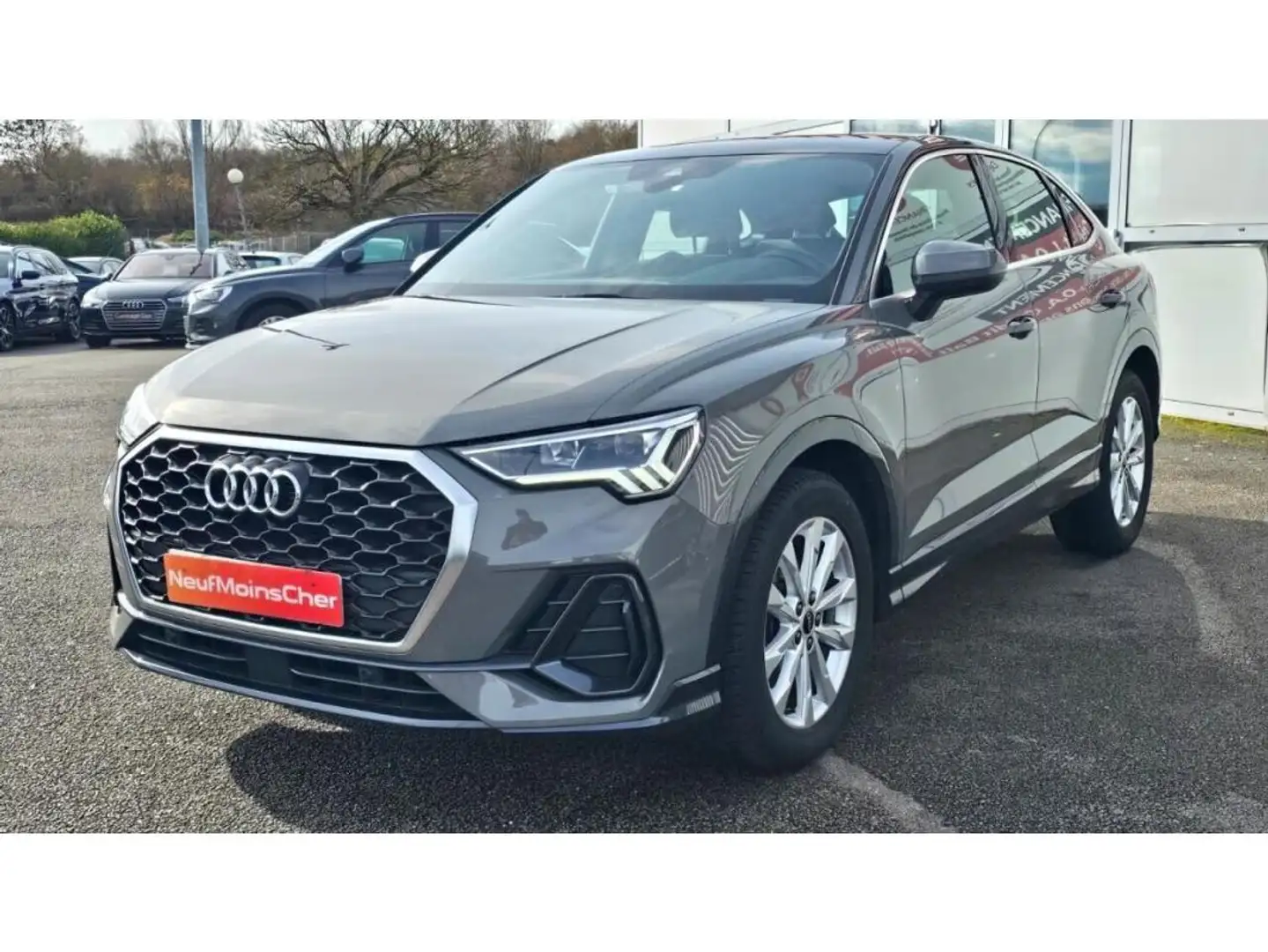 Audi Q3 Design 35 TDI 150cv S-tronic + Toit ouvrant + Camera de Recul + Pack Intérieur S-line Grau - 2