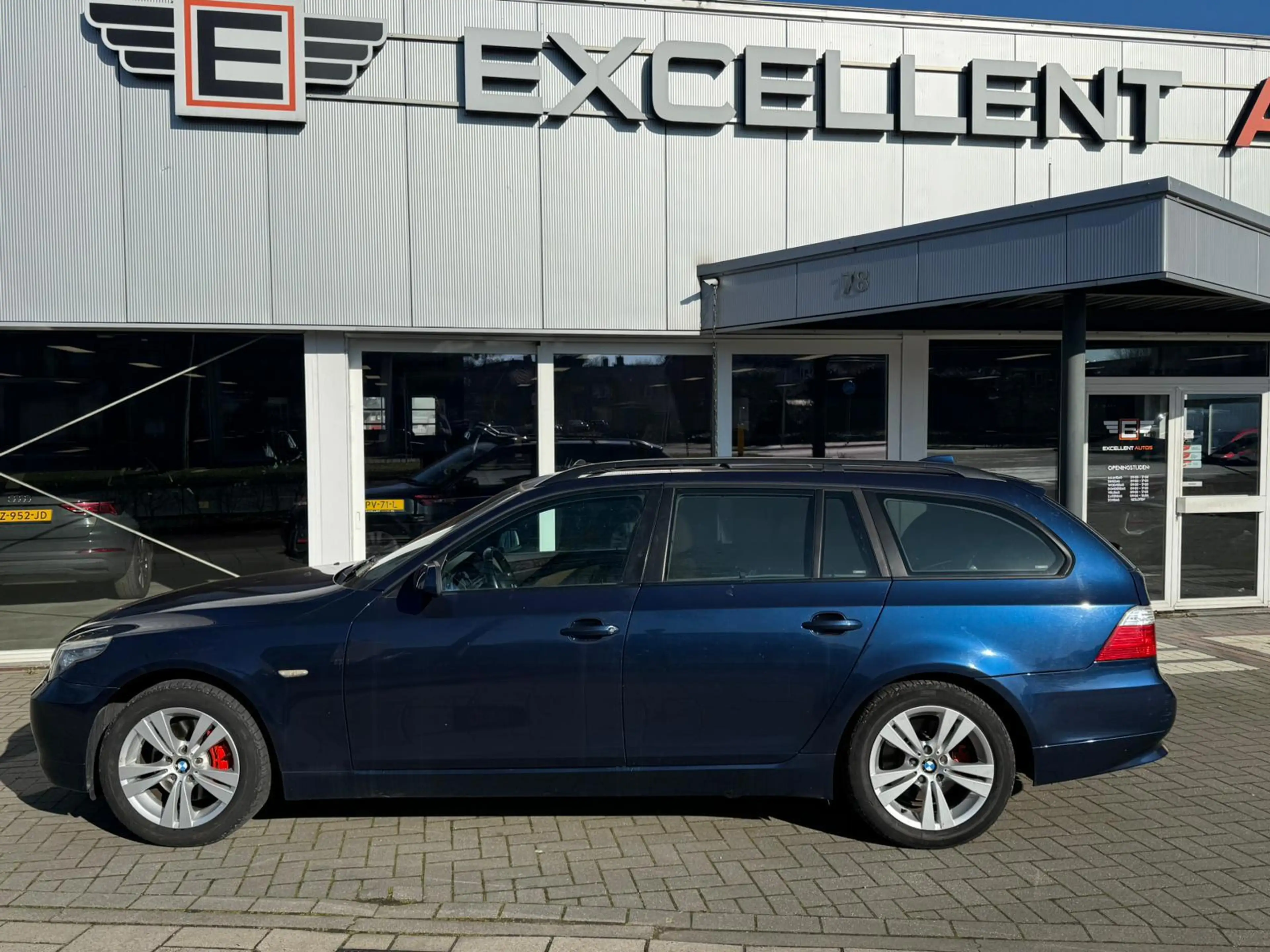 BMW 525 5-serie Touring 525xd Business Line | Leder | Pano — photo 3