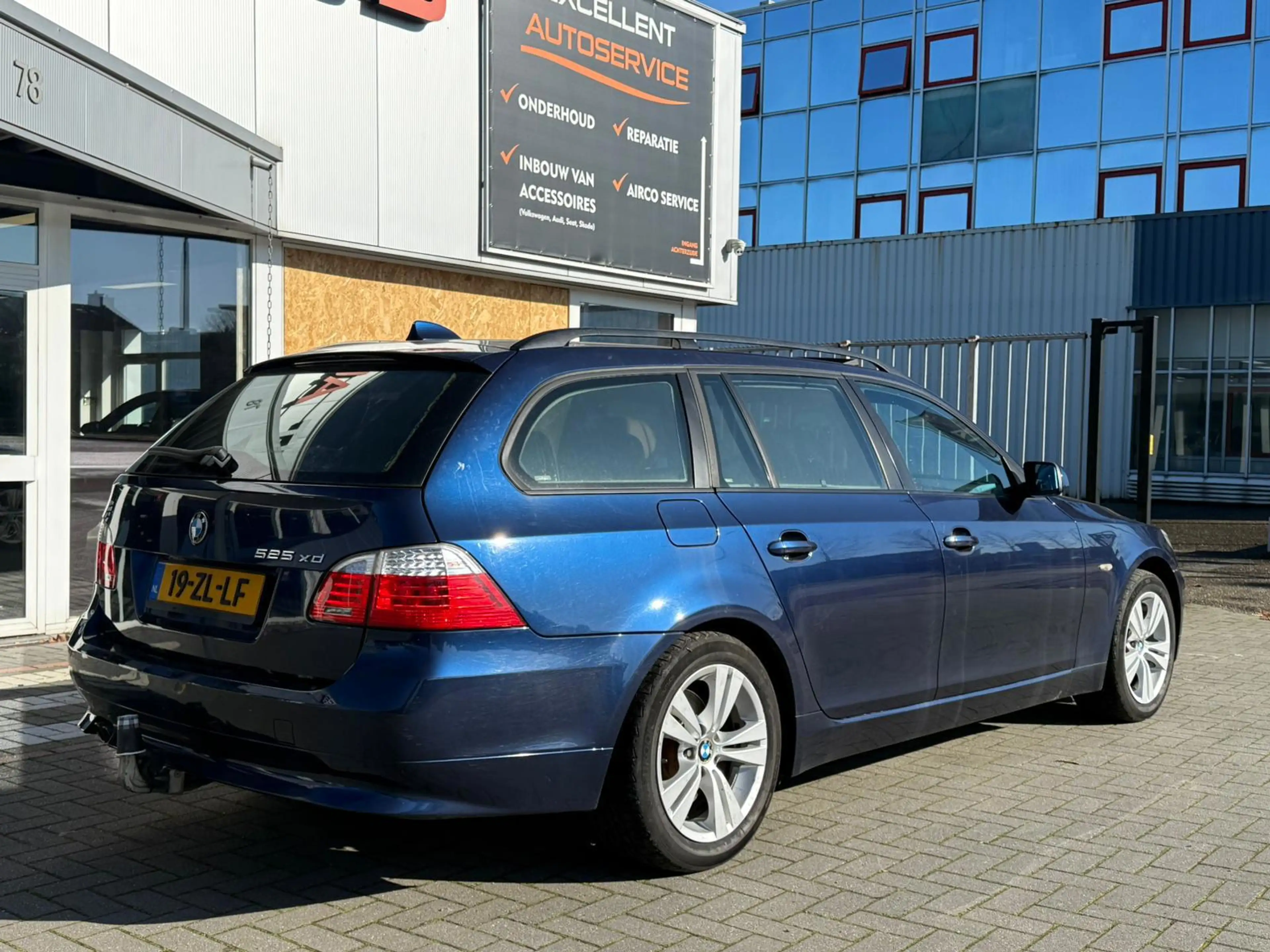 BMW 525 5-serie Touring 525xd Business Line | Leder | Pano — photo 5