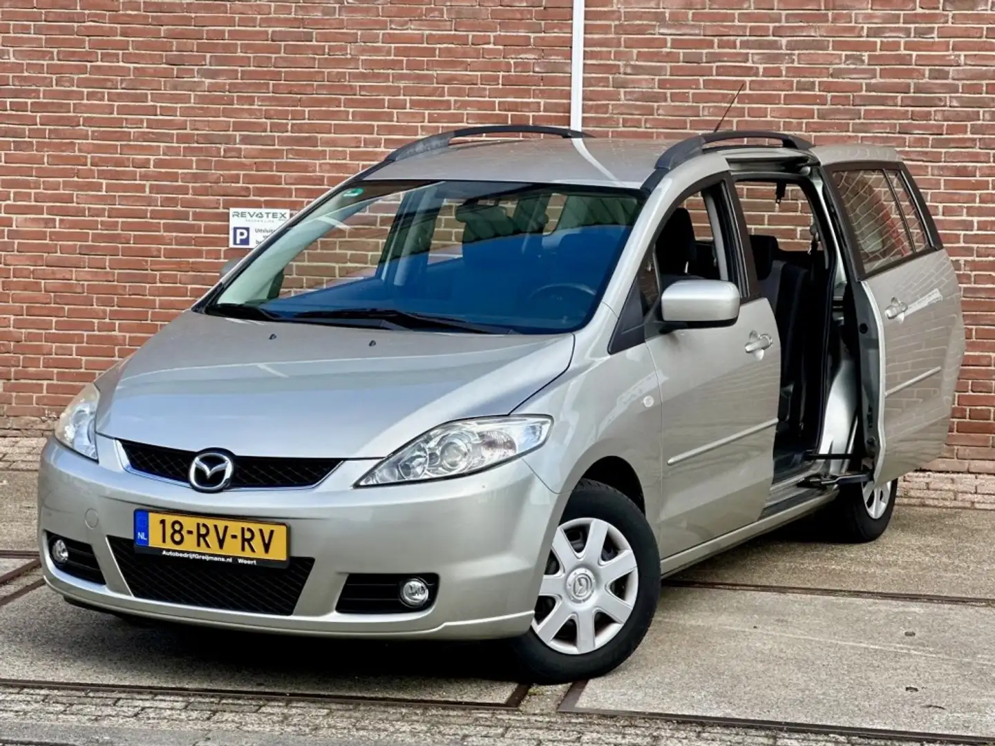 Mazda 5 1.8 Touring |Clima ||Nieuwe APK |7Personen Beige - 2