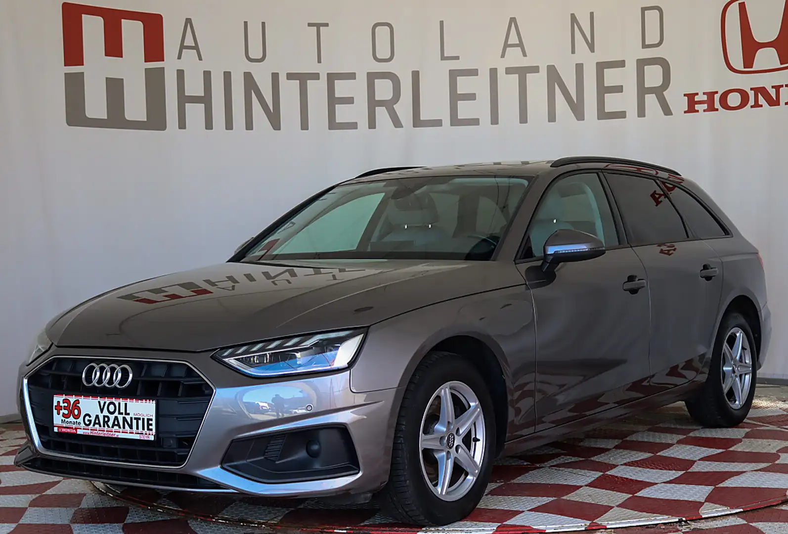Audi A4 Avant 30 TDI S-tronic / PANO / LEDER / VIRTUAL ... Grau - 1