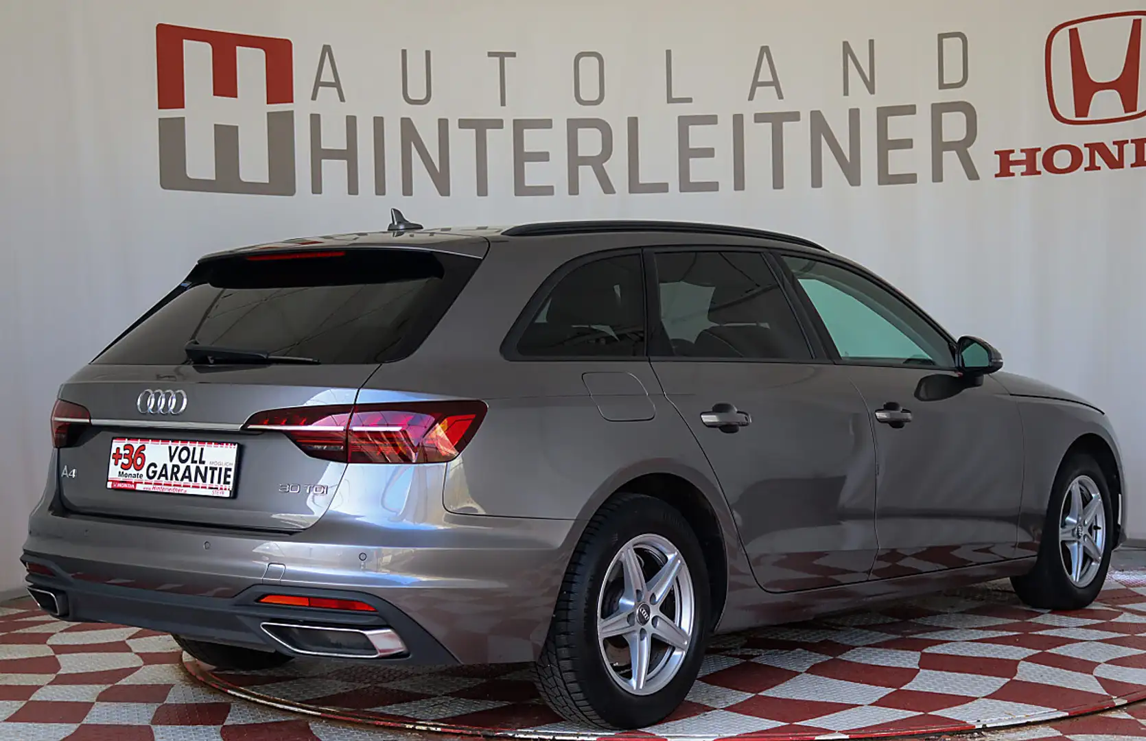 Audi A4 Avant 30 TDI S-tronic / PANO / LEDER / VIRTUAL ... Grau - 2