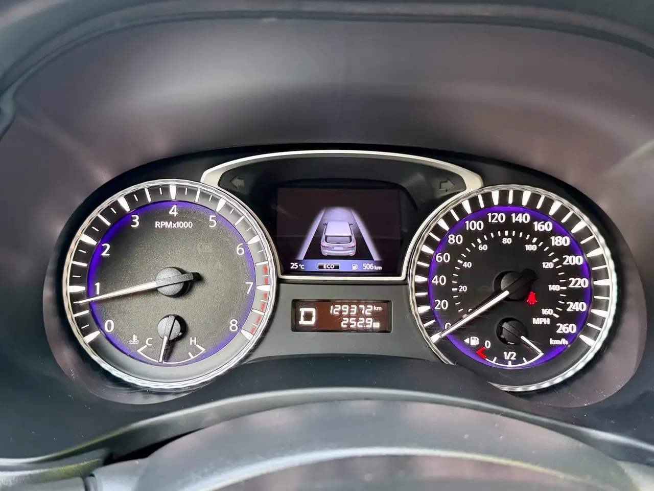 Infiniti QX60 снимка Infiniti QX60