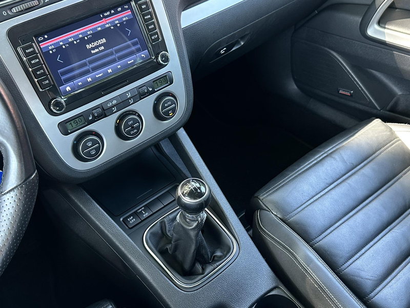 Volkswagen Scirocco 1.4 TSI Highline Plus — photo 30