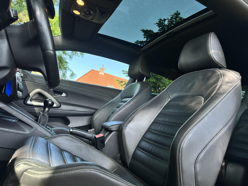 Volkswagen Scirocco 1.4 TSI Highline Plus — photo 14