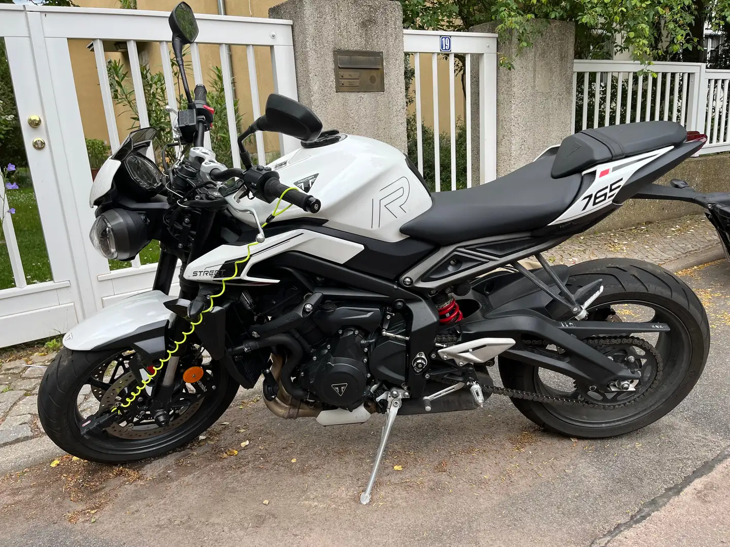 Triumph Street Triple 765 765 R Bílá - 1