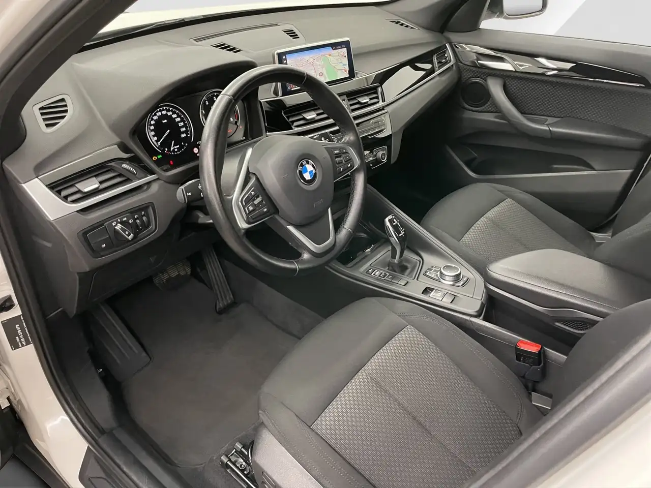 BMW X1 sDrive18d A,Advantage,Navi,LED Scheinwerfer,etc., миниатюра 11