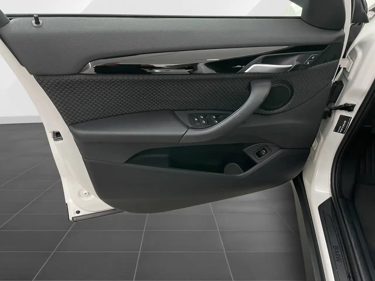 BMW X1 sDrive18d A,Advantage,Navi,LED Scheinwerfer,etc., миниатюра 10