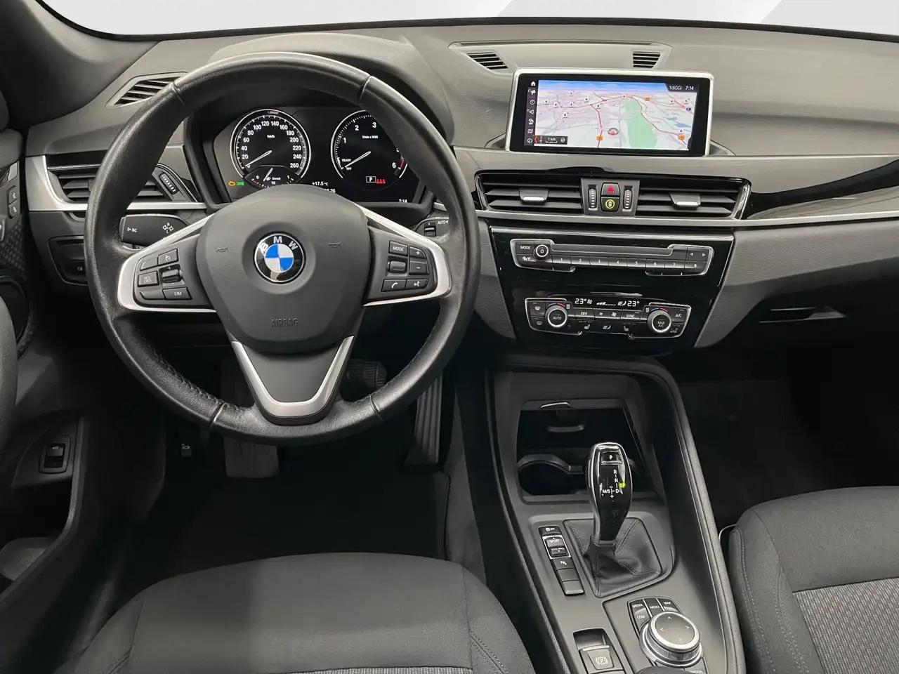 BMW X1 sDrive18d A,Advantage,Navi,LED Scheinwerfer,etc., миниатюра 9