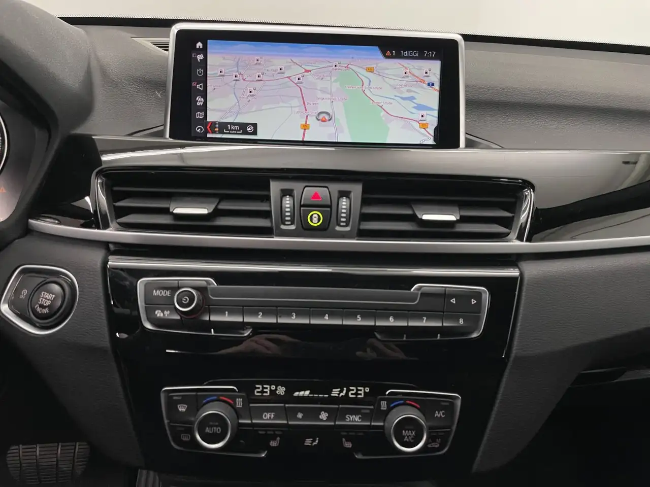 BMW X1 sDrive18d A,Advantage,Navi,LED Scheinwerfer,etc., миниатюра 16