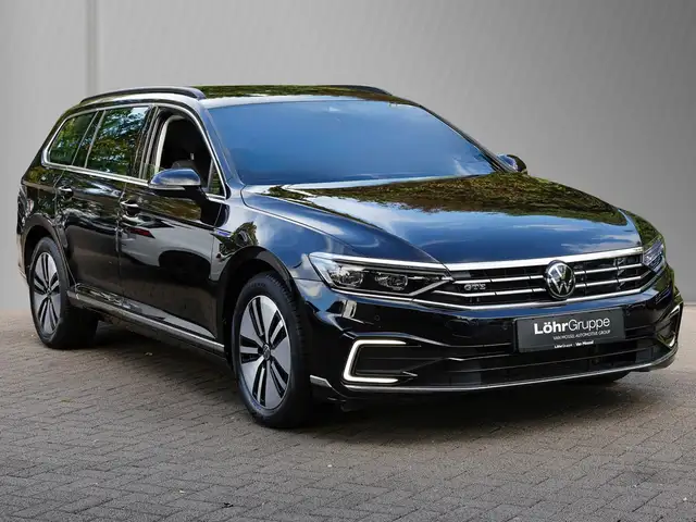 Volkswagen Passat view 5