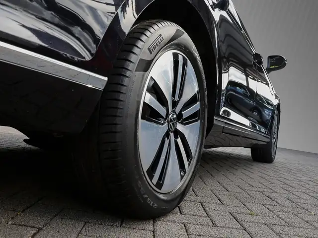 Volkswagen Passat view 7