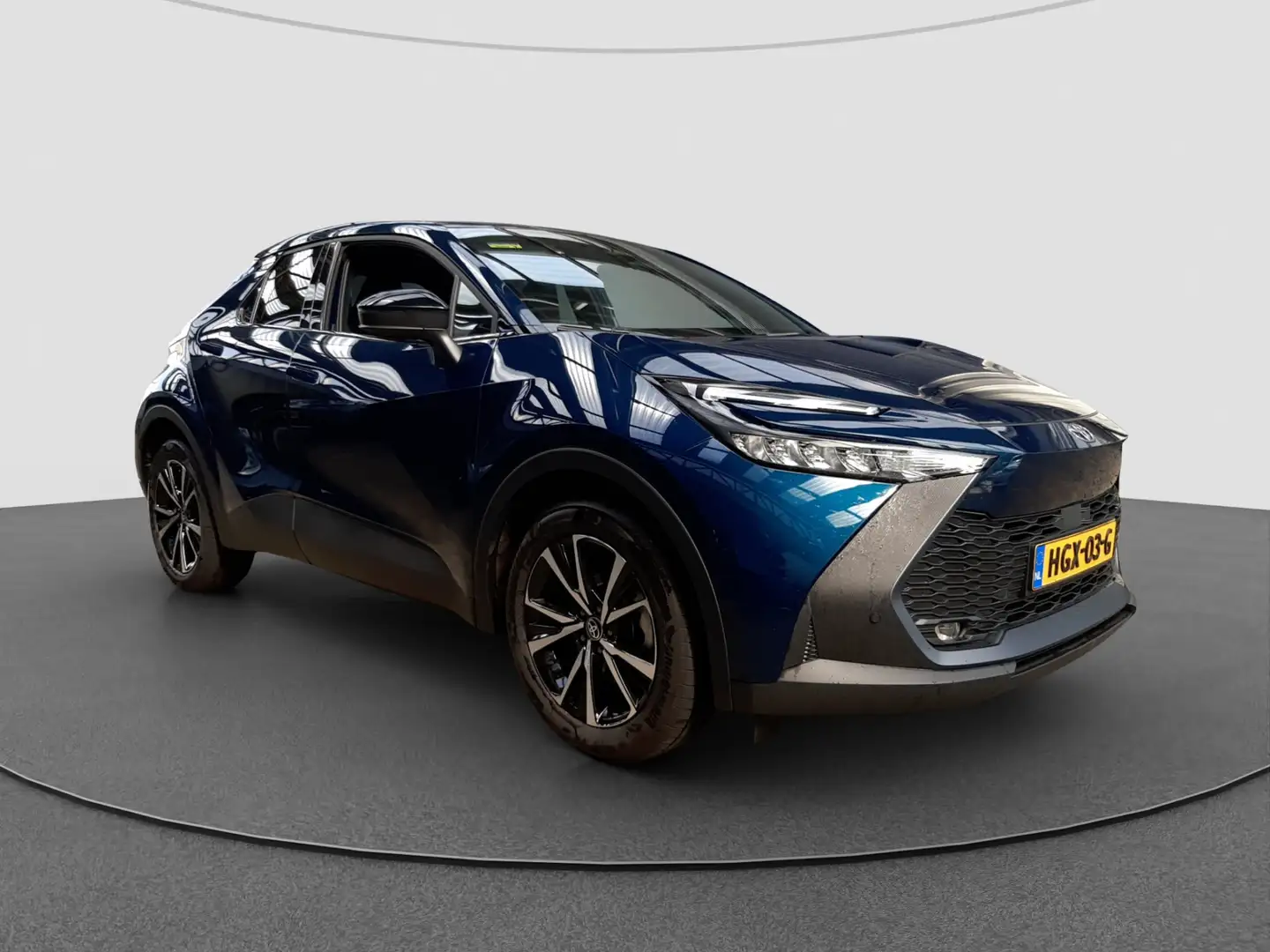 Toyota C-HR 2.0 Plug-in Hybrid 220 Dynamic | Stuur en stoel ve Groen - 2