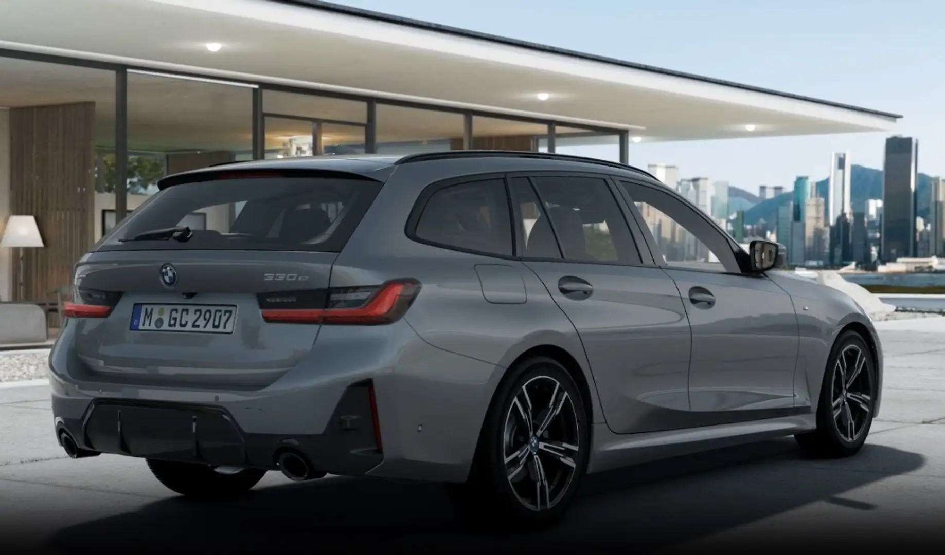 BMW 330 e xDrive Touring M Sport DrivingAssistantProf HiFi Grijs - 2