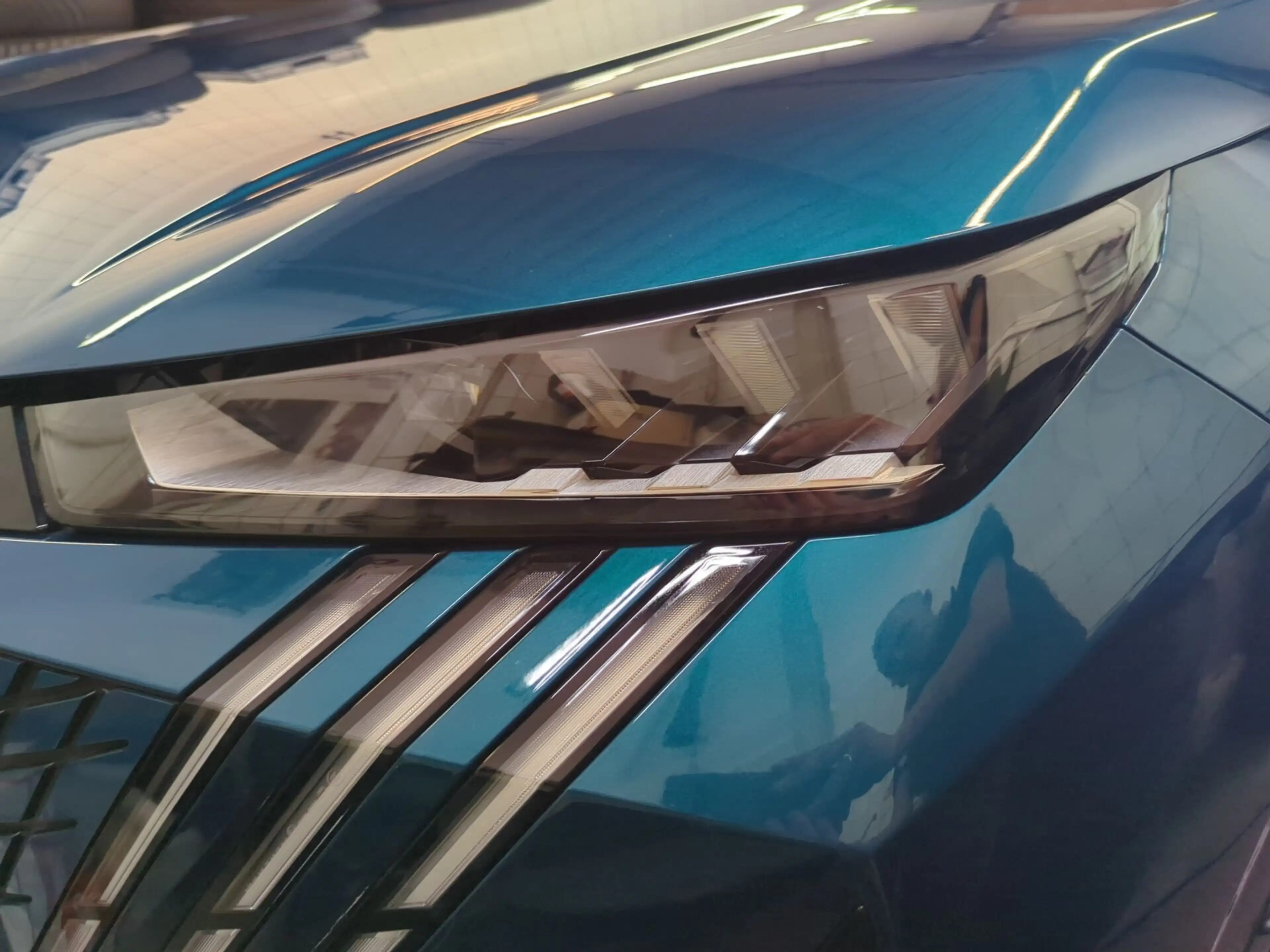 Peugeot 3008 Hybrid 136 e-DSC6 GT AHK Navi PDC Kamera AUT — photo 3