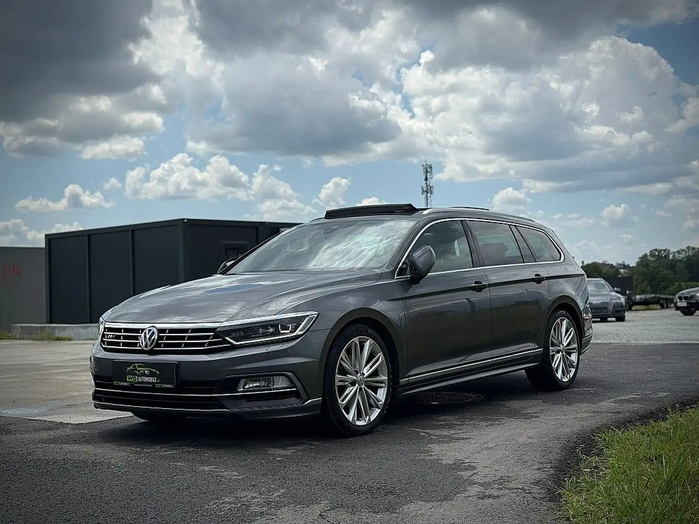 Volkswagen Passat Variant R-line 2,0 TDI Pano/LED Gris - 1