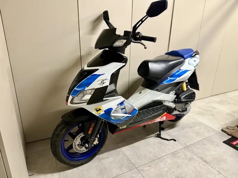 Aprilia SR 50 - foto 4