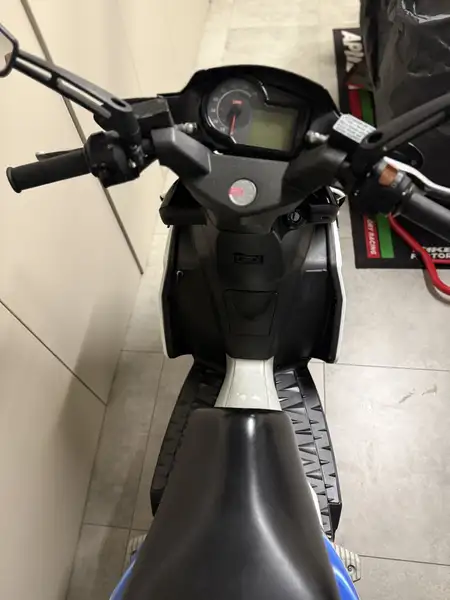 Aprilia SR 50 - foto 5