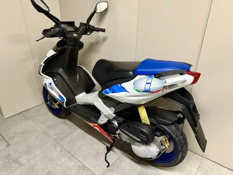 Aprilia SR 50 - foto 3