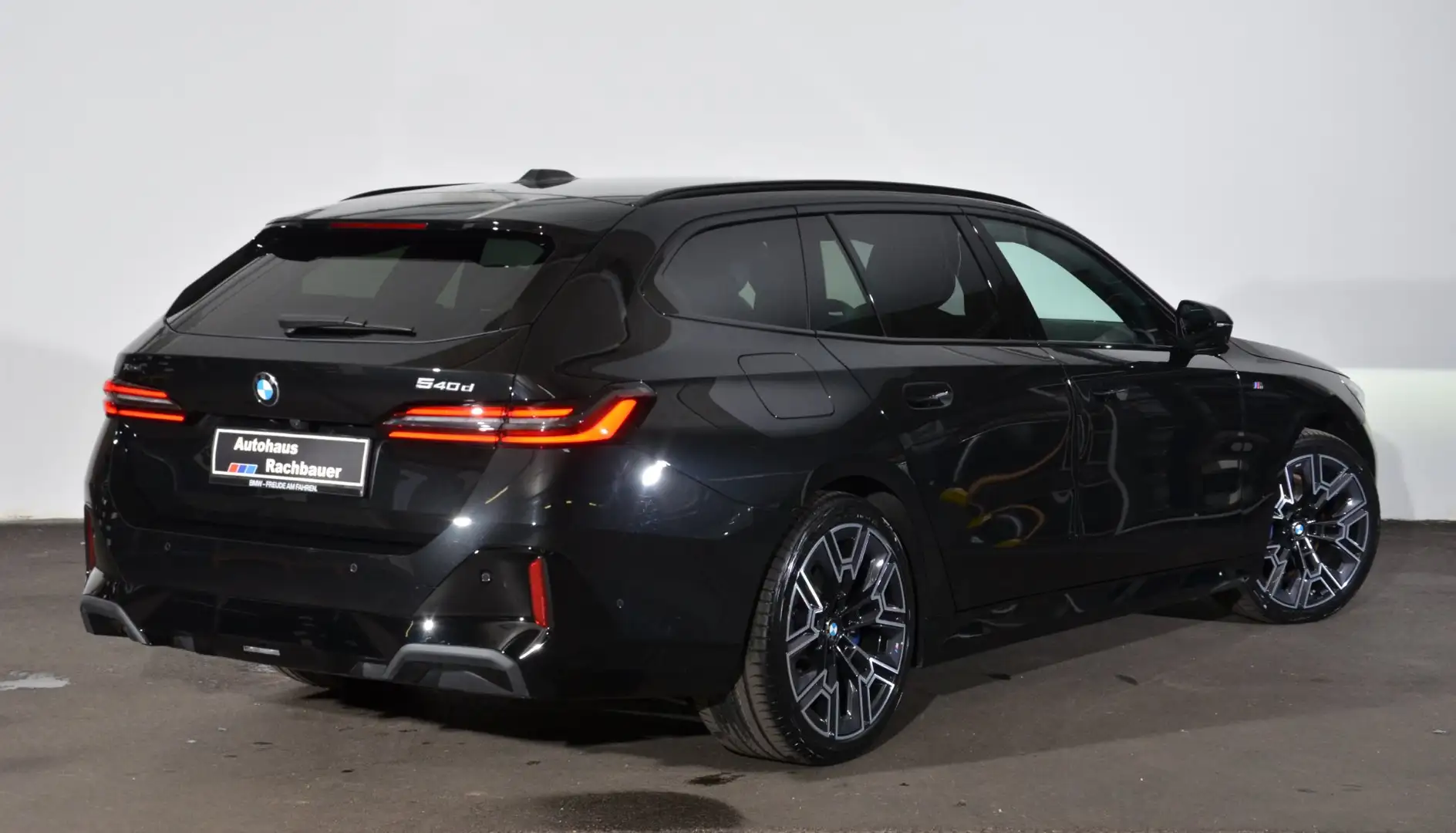 BMW 540 d xDrive Schwarz - 2