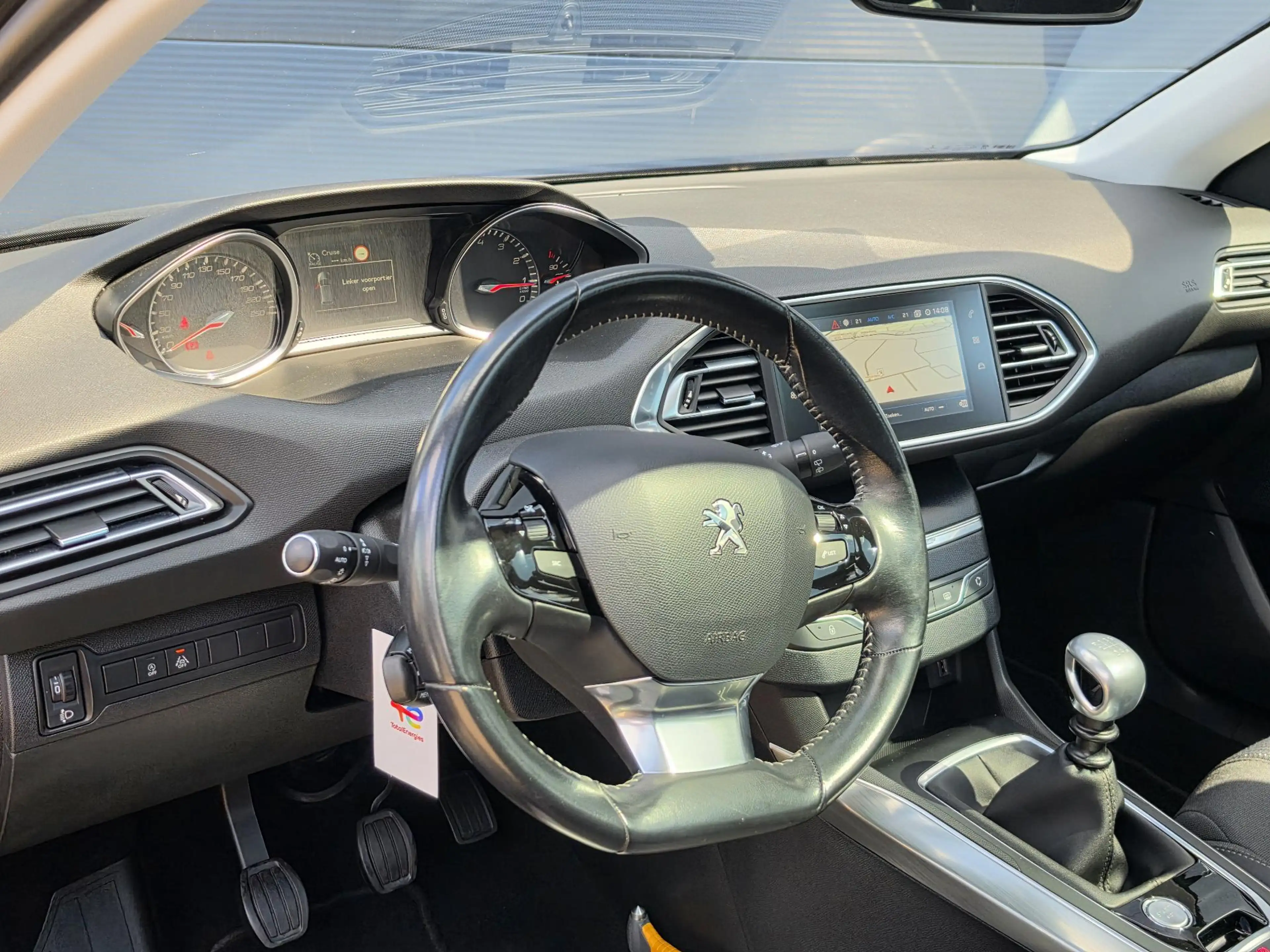 Peugeot 308 1.2 PureTech Allure | Apple Carplay | Panoramadak — photo 9