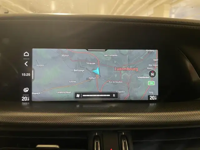 Alfa Romeo Stelvio view 3
